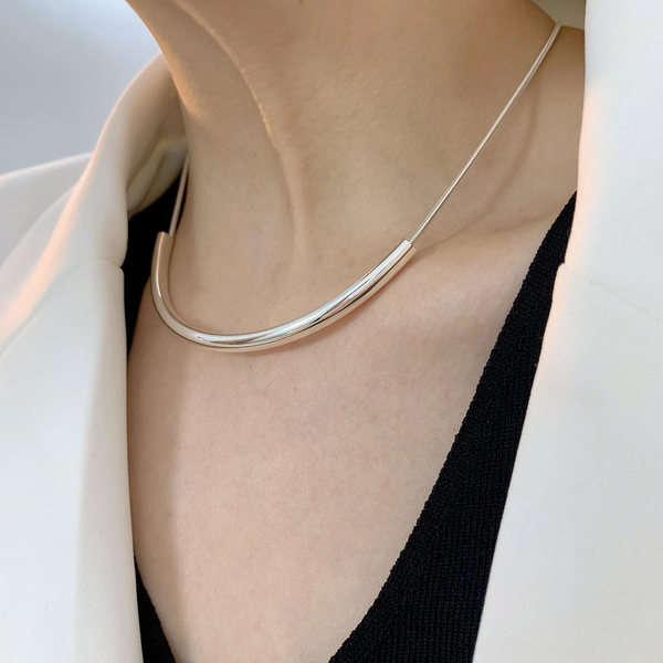 clavicle necklace