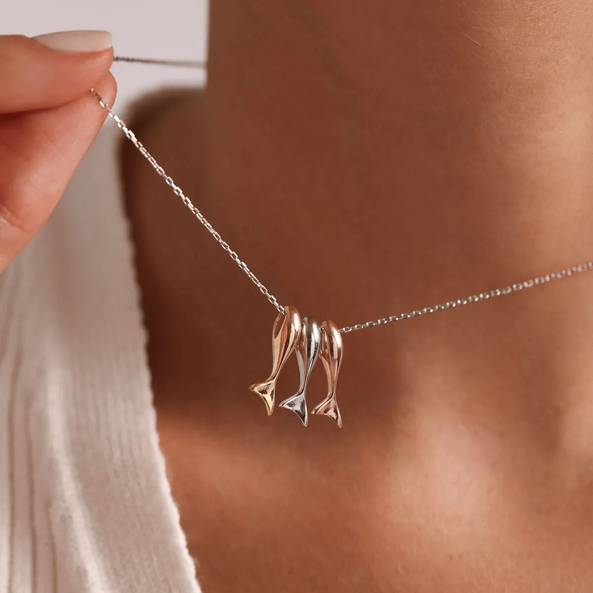 Talis Happy Fish pendant necklace