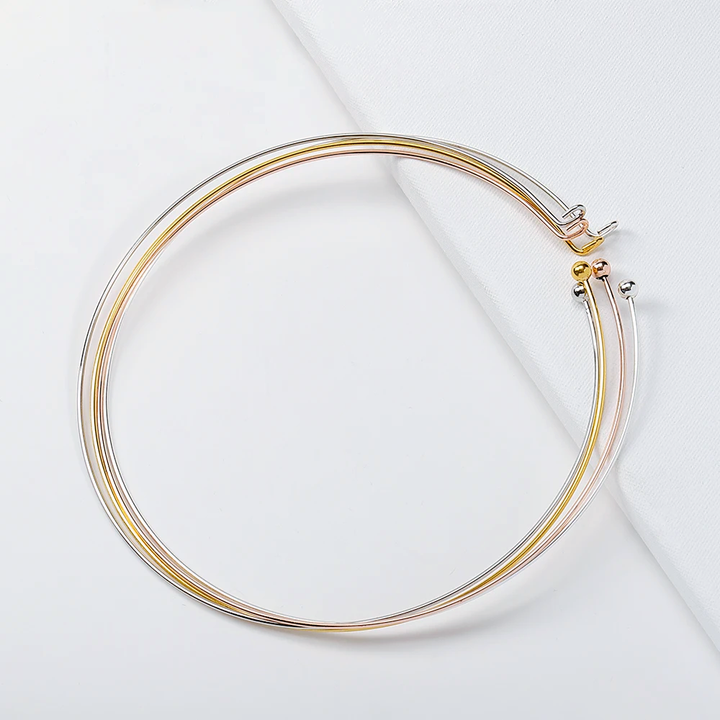 sturdy wire round necklace