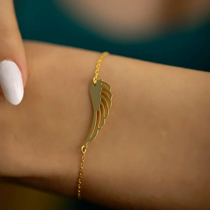 Symbolic and Stylish: 18K Gold Plated Silver Angel Wing Bracelet for a Chic and Elegant Look